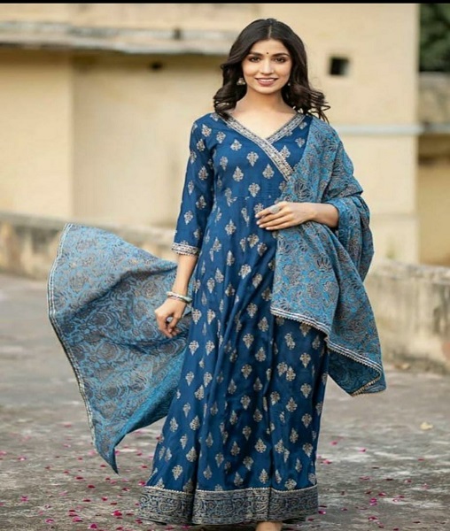 *Beautifull style kurti gown with duptta